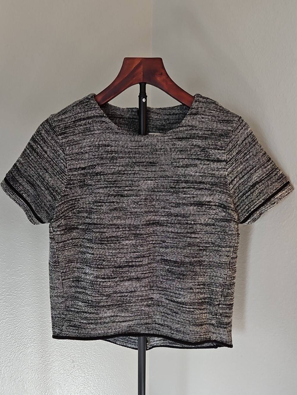 H&M Textured Space Dye Knit Short Sleeve Crop Top Black White Gray Size 6